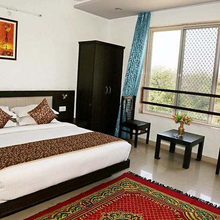 Narayans Leela Inn Udaipur Exterior foto