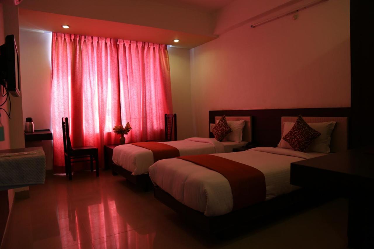 Narayans Leela Inn Udaipur Exterior foto